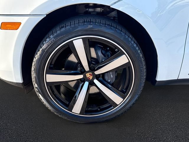 Used 2024 Porsche Macan AWD/4WD image 33