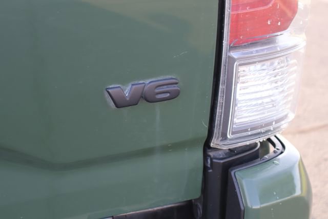 Used 2022 Toyota Tacoma TRD Sport image 15
