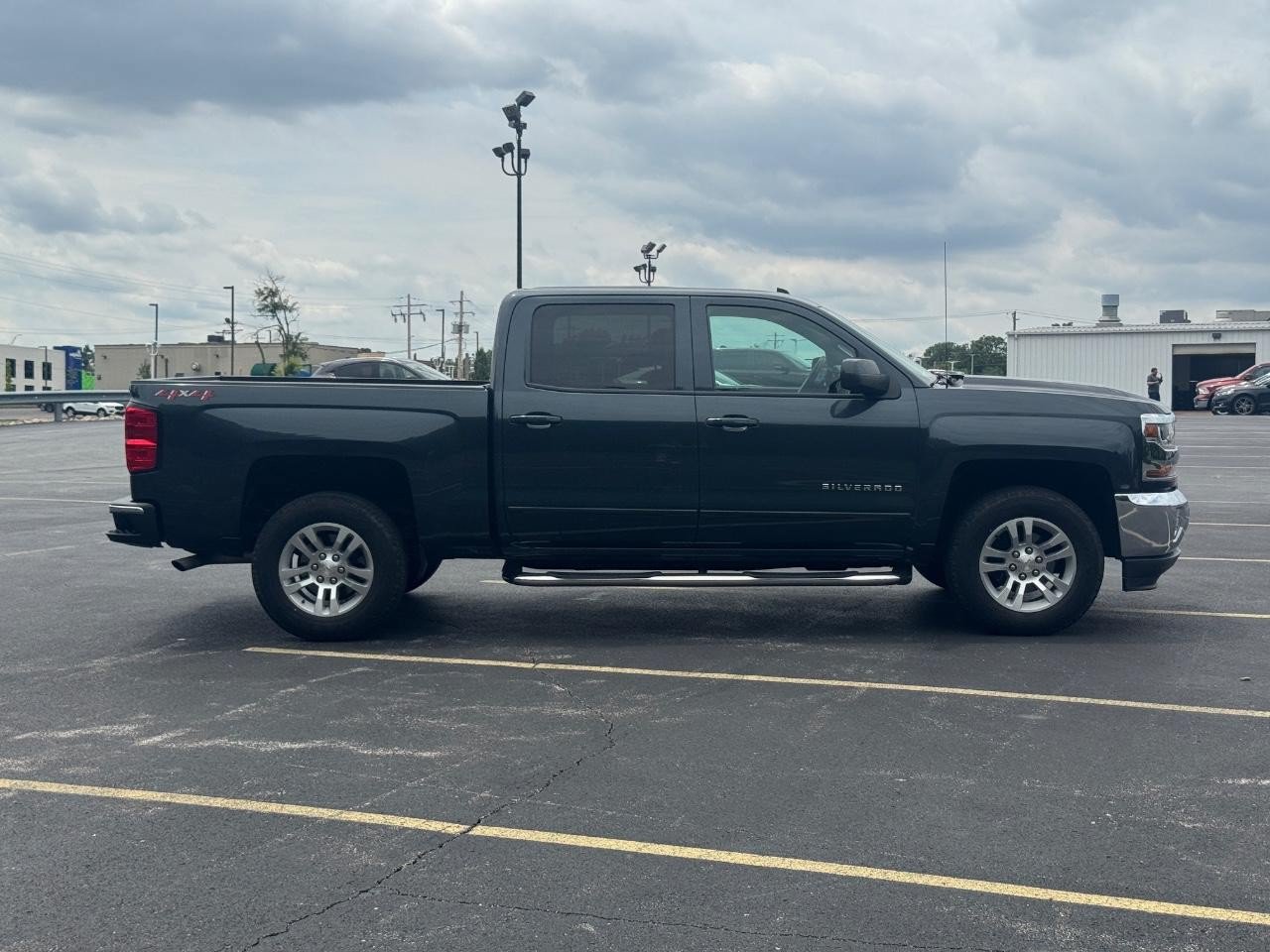 Used 2018 Chevrolet Silverado 1500 LT w/ All Star Edition AWD/4WD image 3