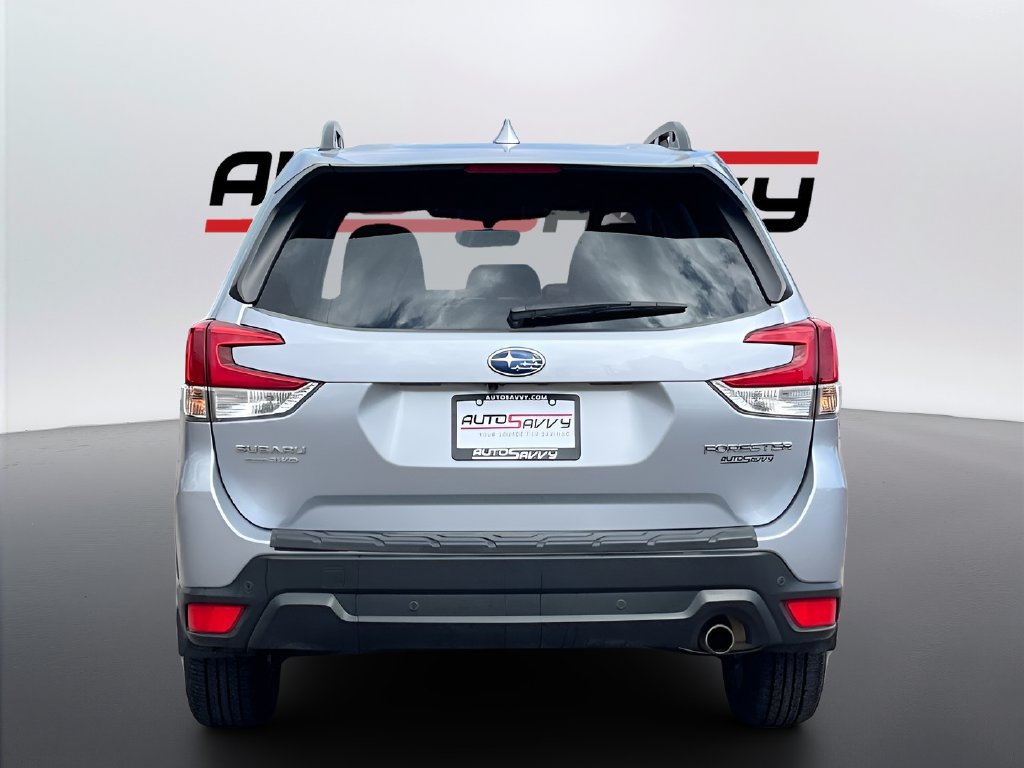 Used 2023 Subaru Forester Limited AWD/4WD image 6