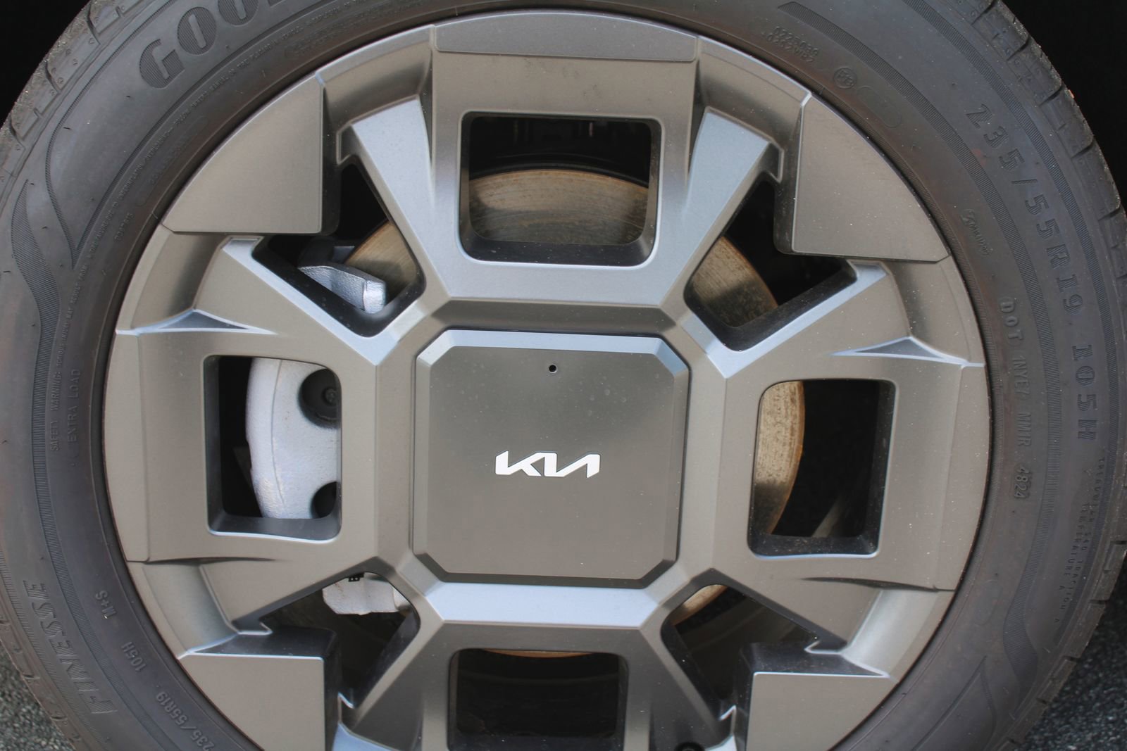 New 2026 Kia Carnival SX FWD image 24