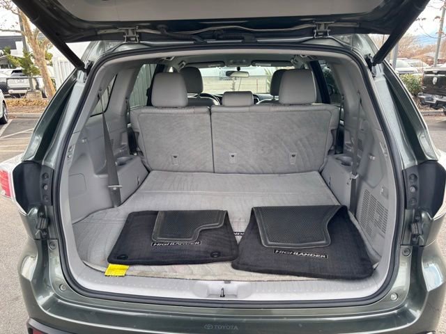Used 2015 Toyota Highlander Plus image 36