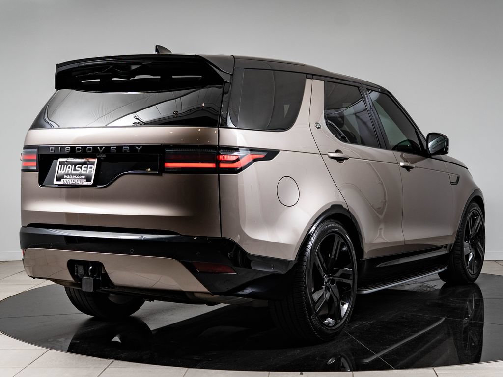 Used 2024 Land Rover Discovery Dynamic SE AWD/4WD image 10