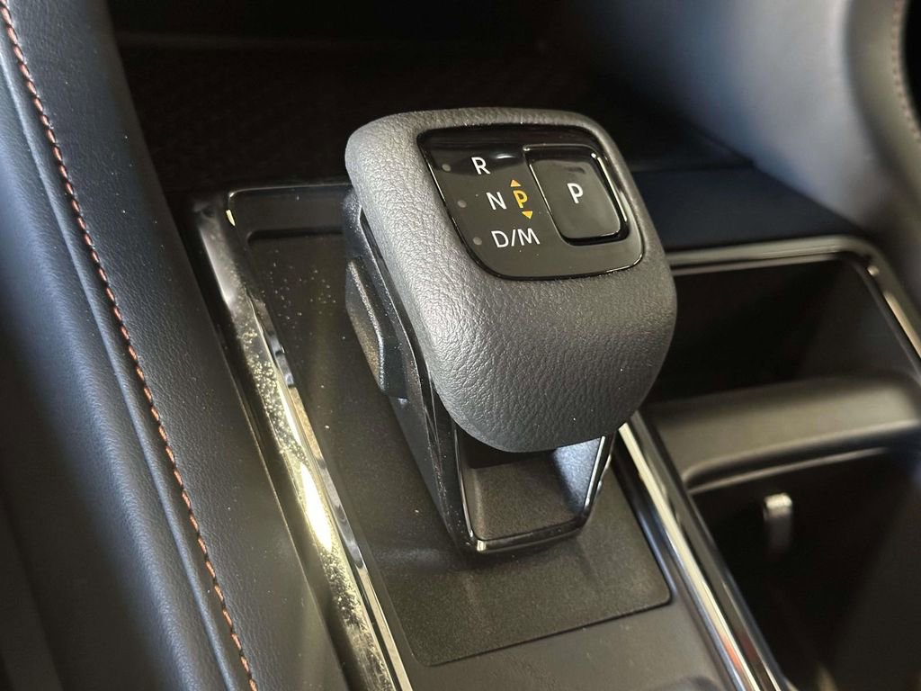 Used 2025 Nissan Pathfinder Rock Creek AWD/4WD image 35