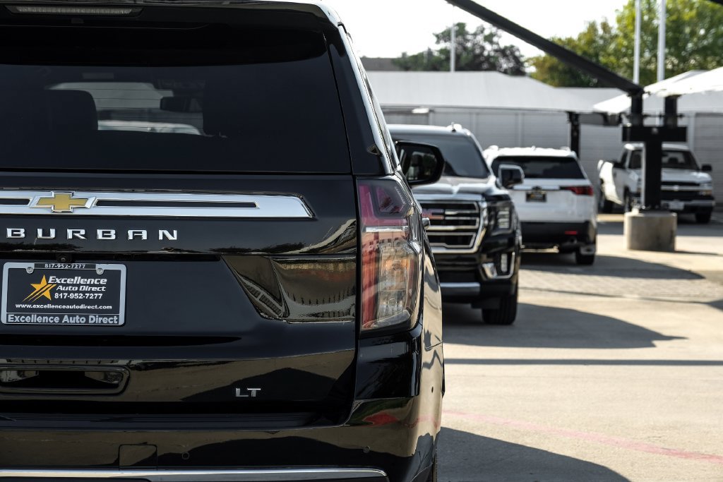 Used 2024 Chevrolet Suburban LT RWD image 50