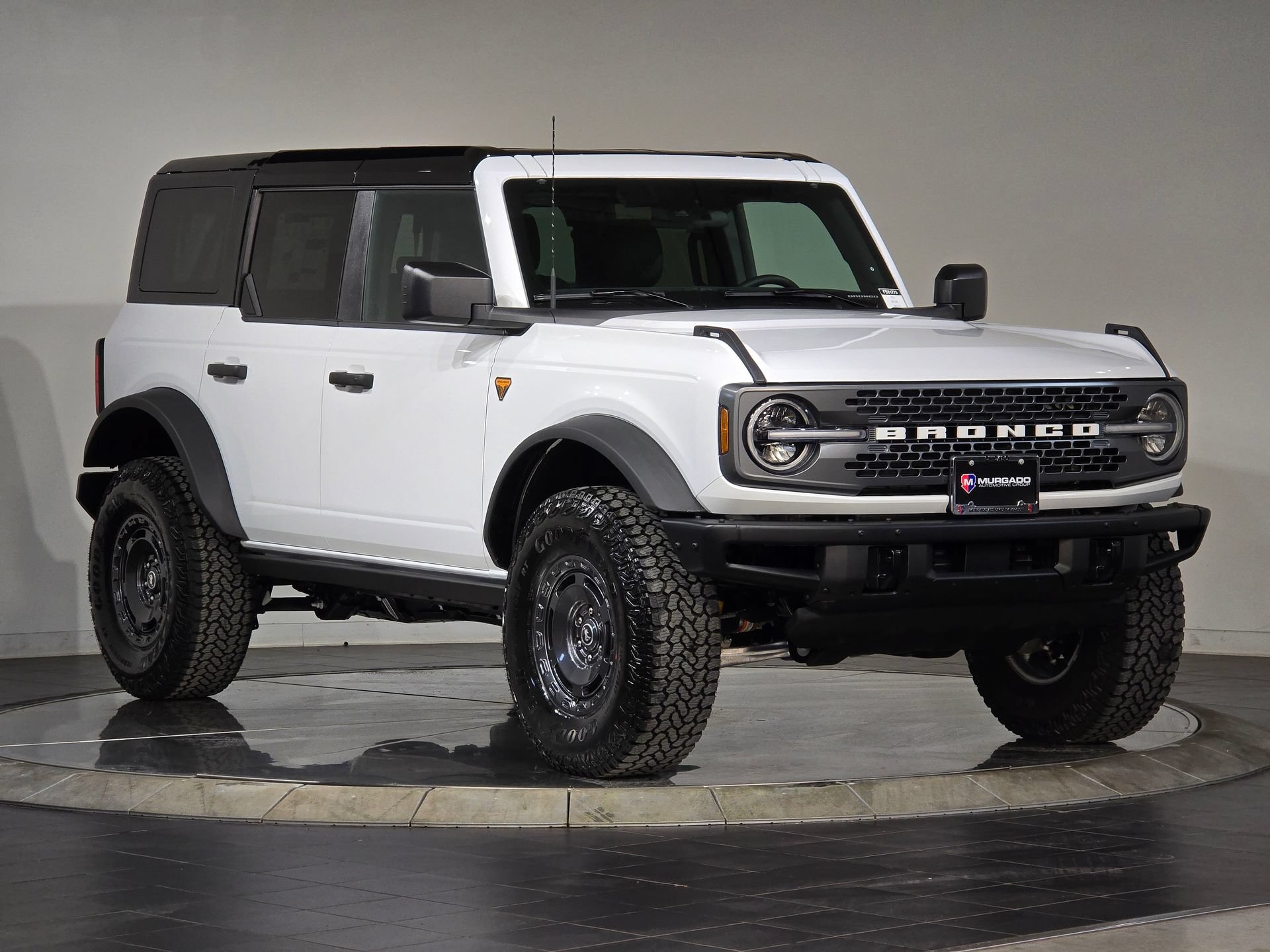New 2025 Ford Bronco Badlands w/ Sasquatch Package AWD/4WD video 2
