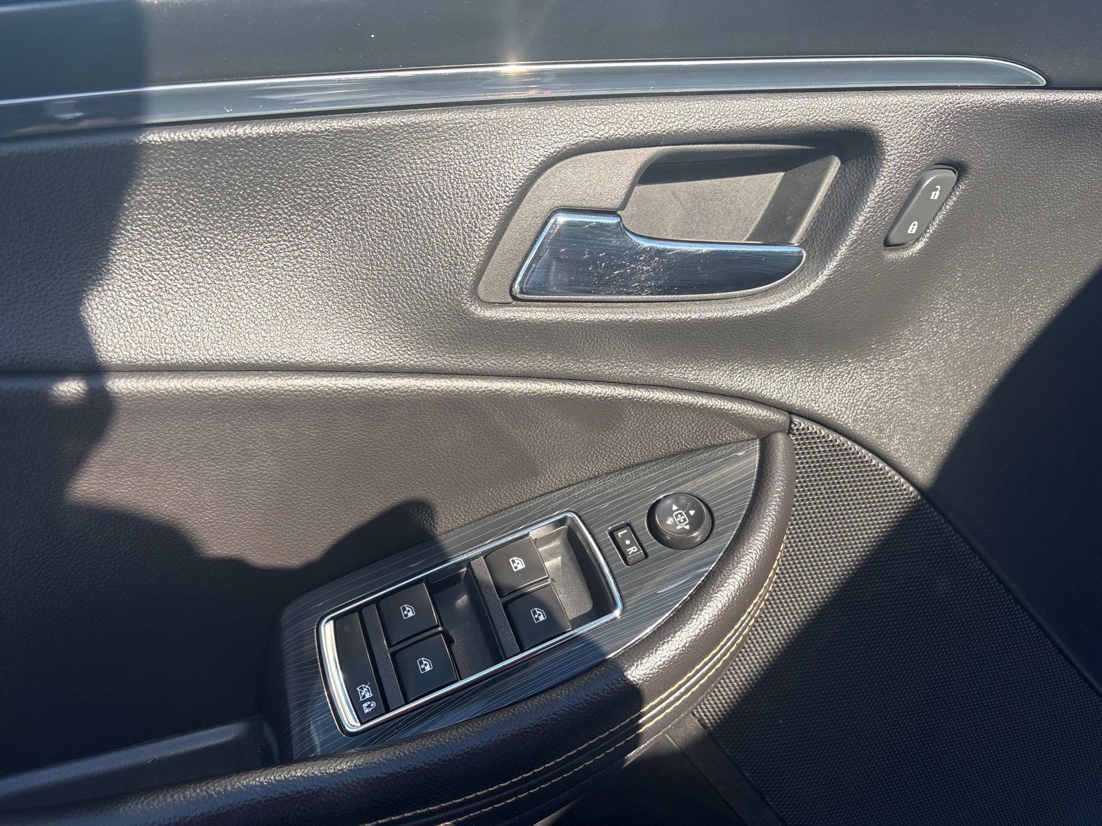 Used 2016 Chevrolet Impala LTZ image 23