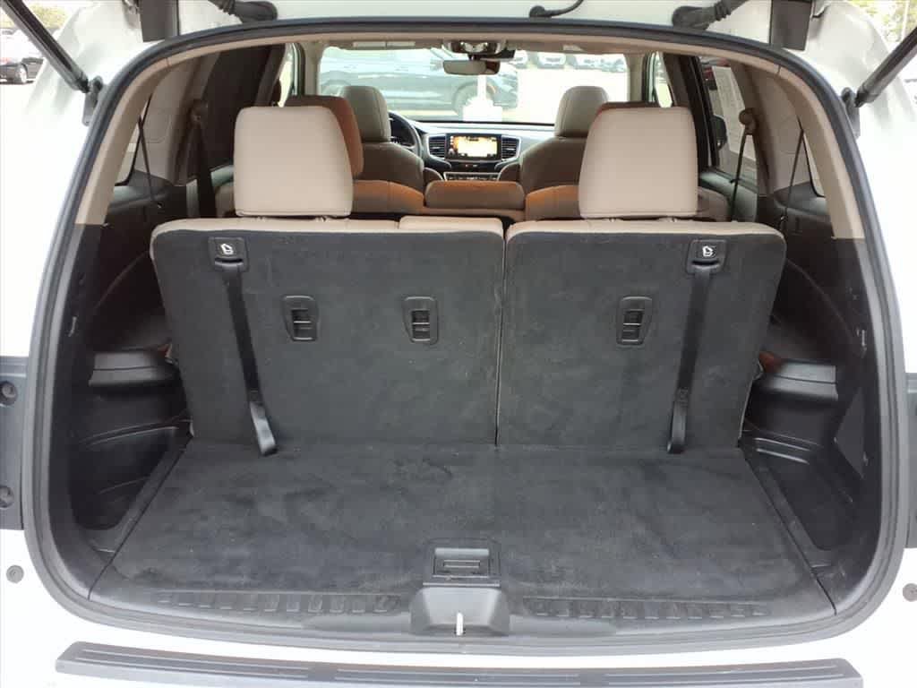 Used 2020 Honda Pilot Touring image 6