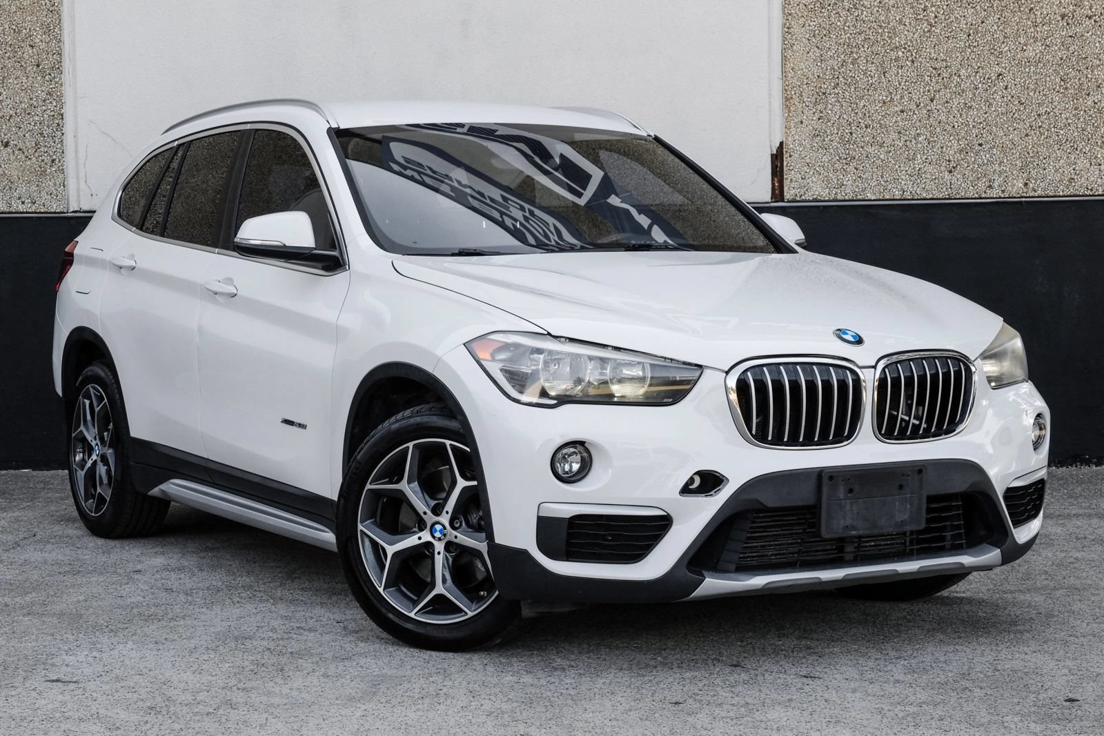 Used 2018 BMW X1 xDrive28i AWD/4WD image 7