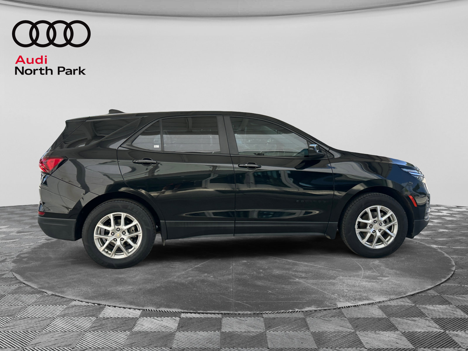 Used 2023 Chevrolet Equinox LS w/ LS Convenience Package FWD image 6