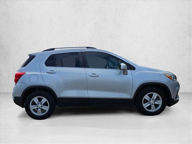 Used 2018 Chevrolet Trax LT w/ LT Convenience Package FWD video 4