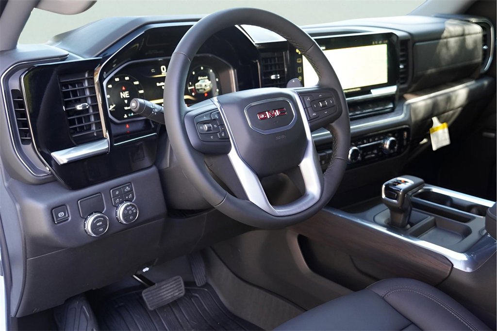 New 2026 GMC Sierra 1500 SLT image 7