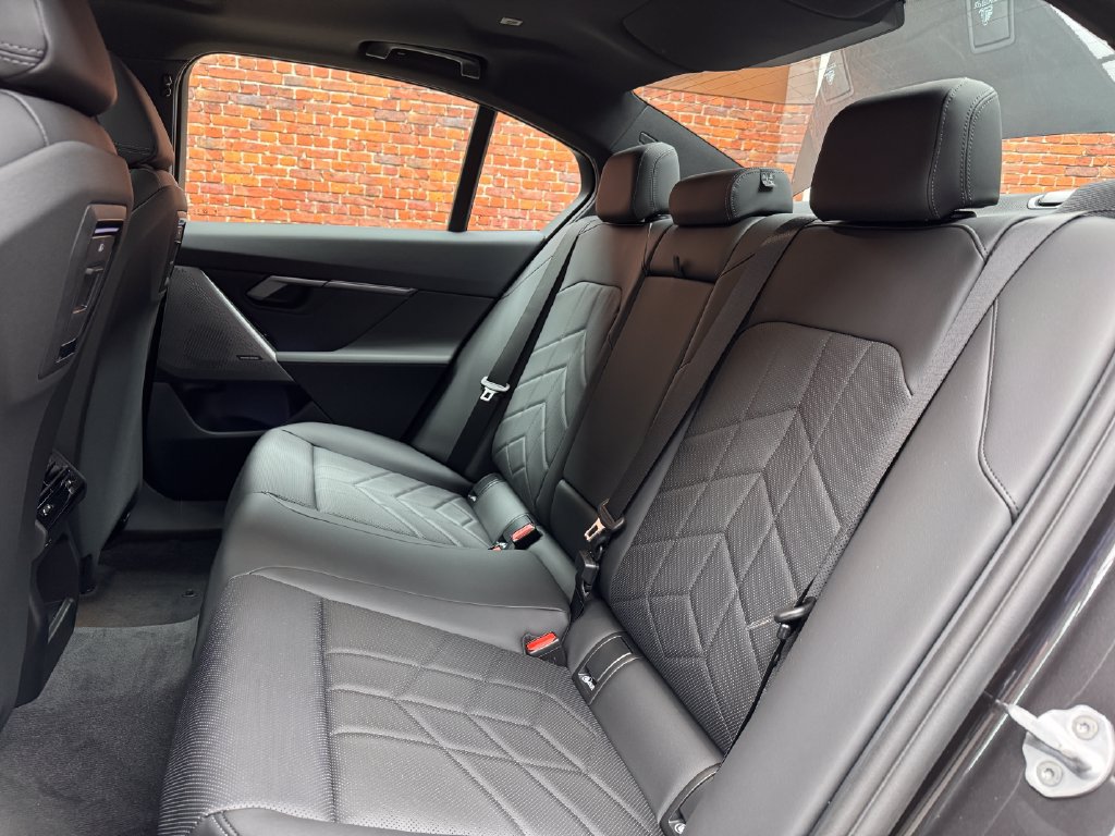 Used 2027 BMW 530i xDrive w/ M Sport Package AWD/4WD image 27