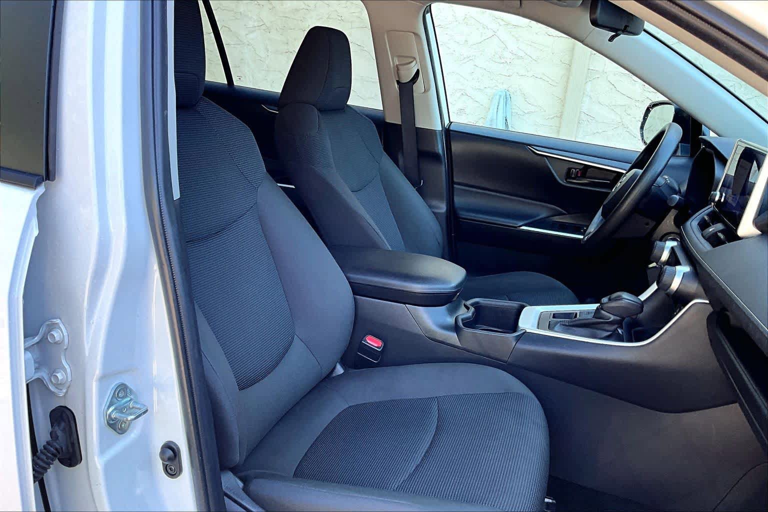 Certified 2024 Toyota RAV4 LE AWD/4WD image 9