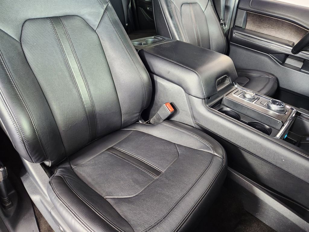 Used 2020 Ford Expedition Limited w/ Special Edition Package AWD/4WD image 11