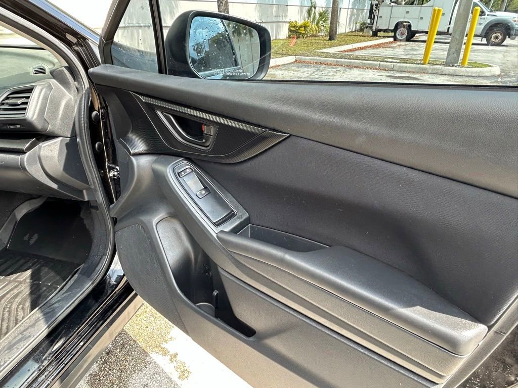 Used 2019 Subaru Crosstrek 2.0i AWD/4WD image 29