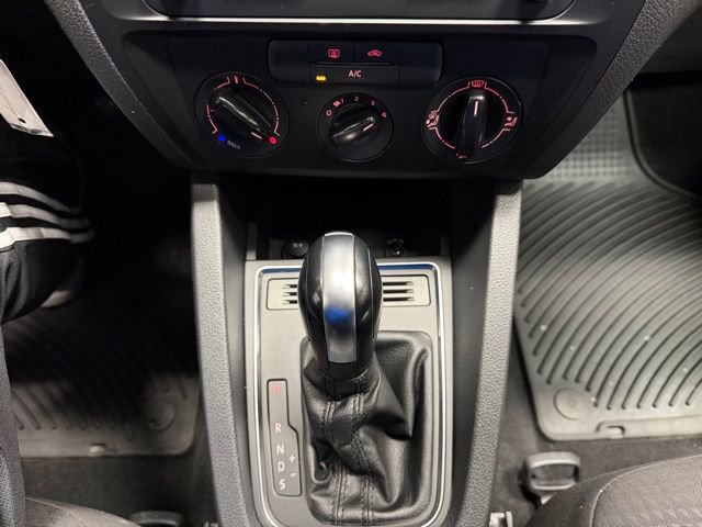Used 2015 Volkswagen Jetta S image 28