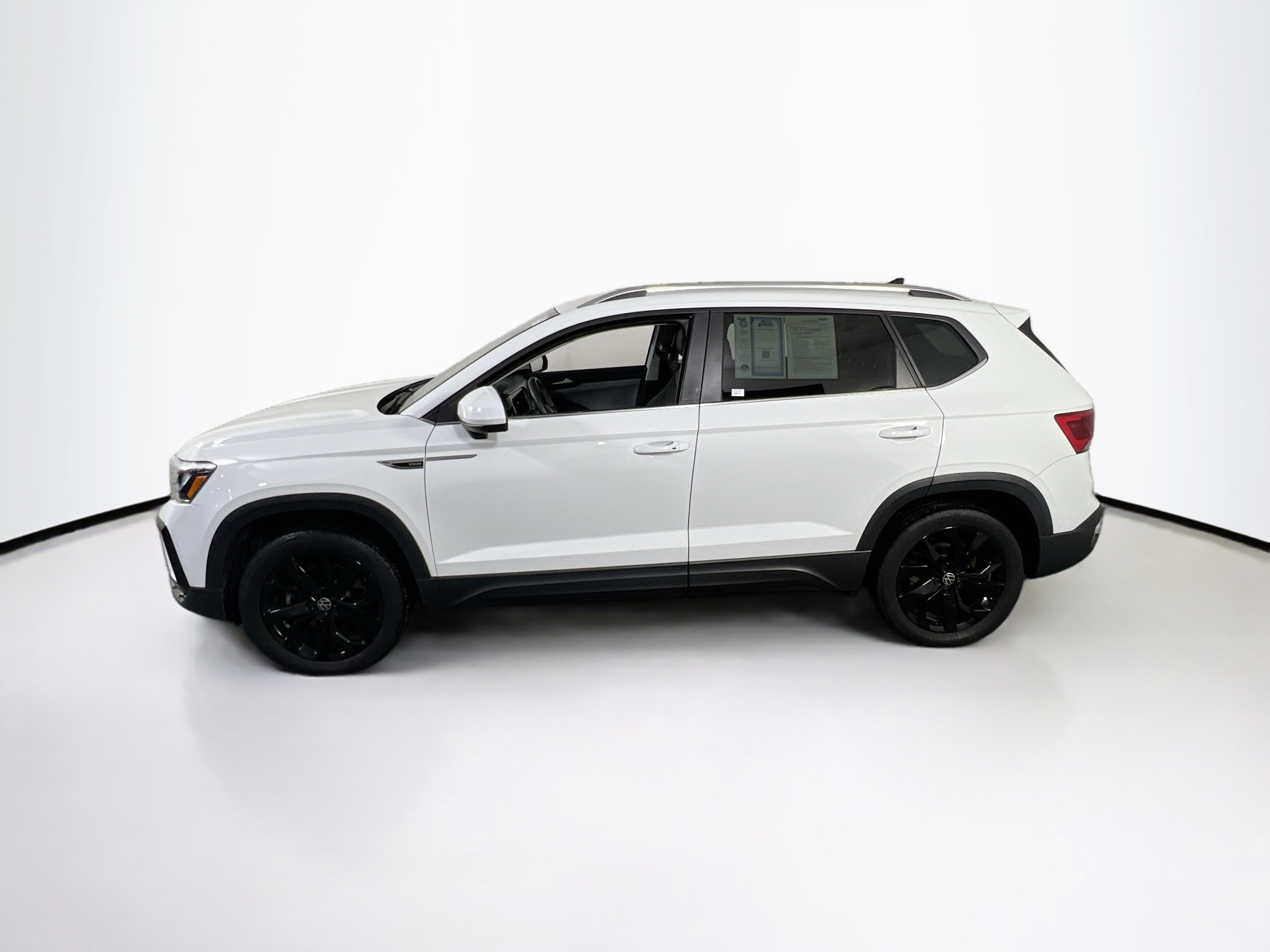 Used 2022 Volkswagen Taos SE AWD/4WD image 8