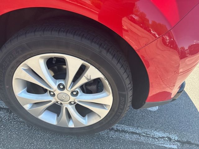 Used 2016 Kia Soul + image 12