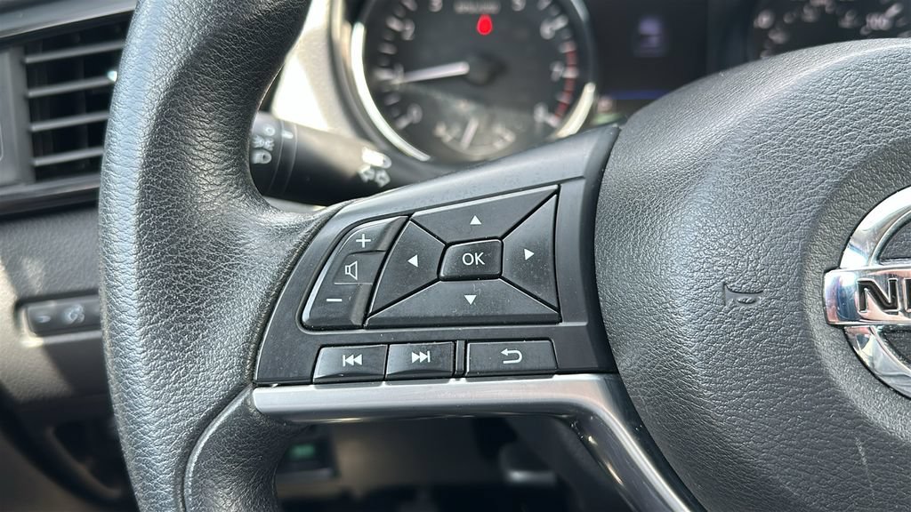 Used 2018 Nissan Rogue S AWD/4WD image 16