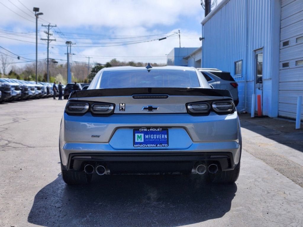 Used 2023 Chevrolet Camaro SS RWD image 4