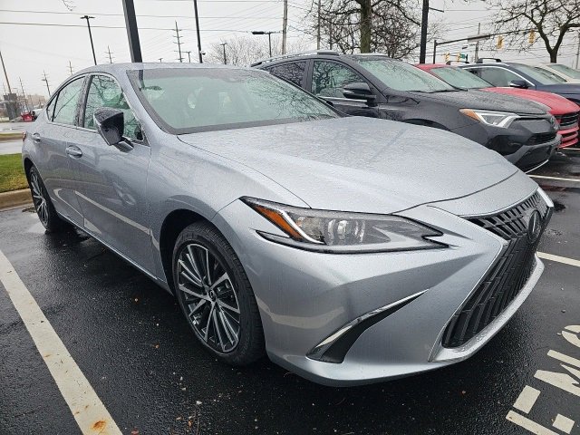 New 2025 Lexus ES 350 w/ Premium Package image 2