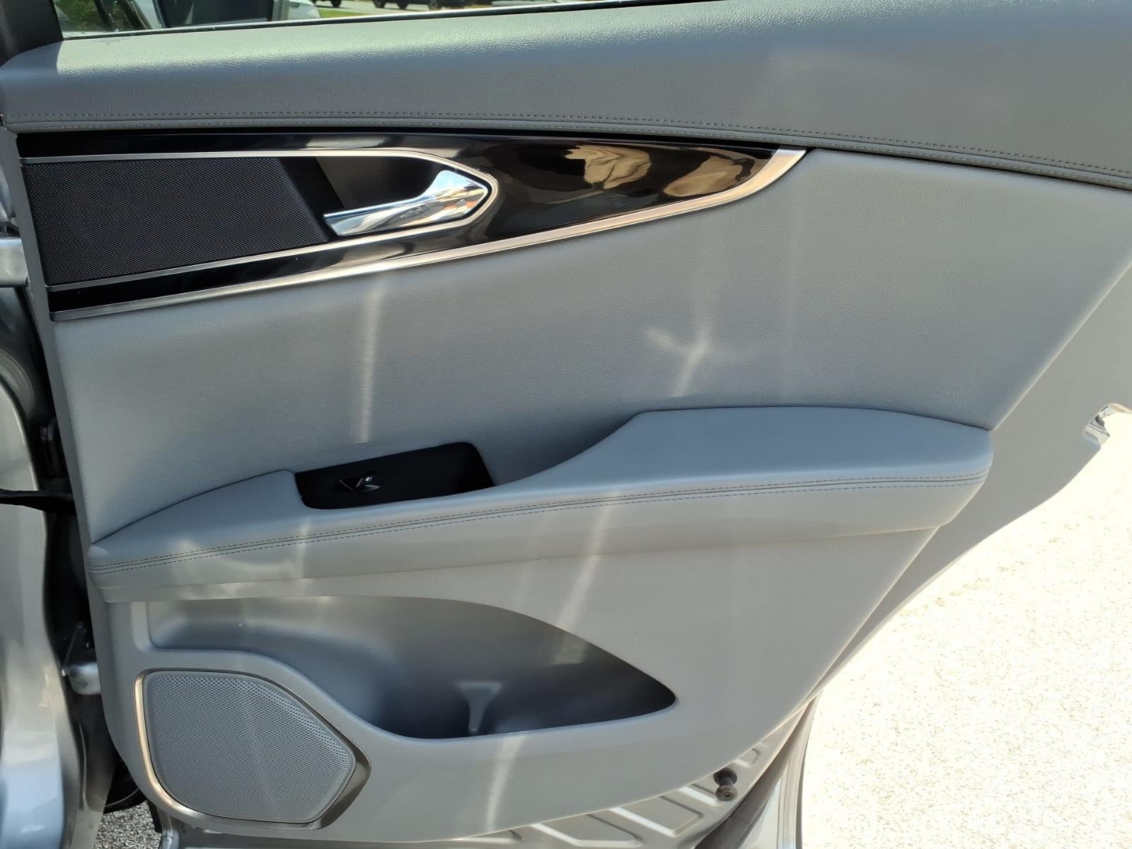 Certified 2022 Lincoln Nautilus Reserve AWD/4WD image 11