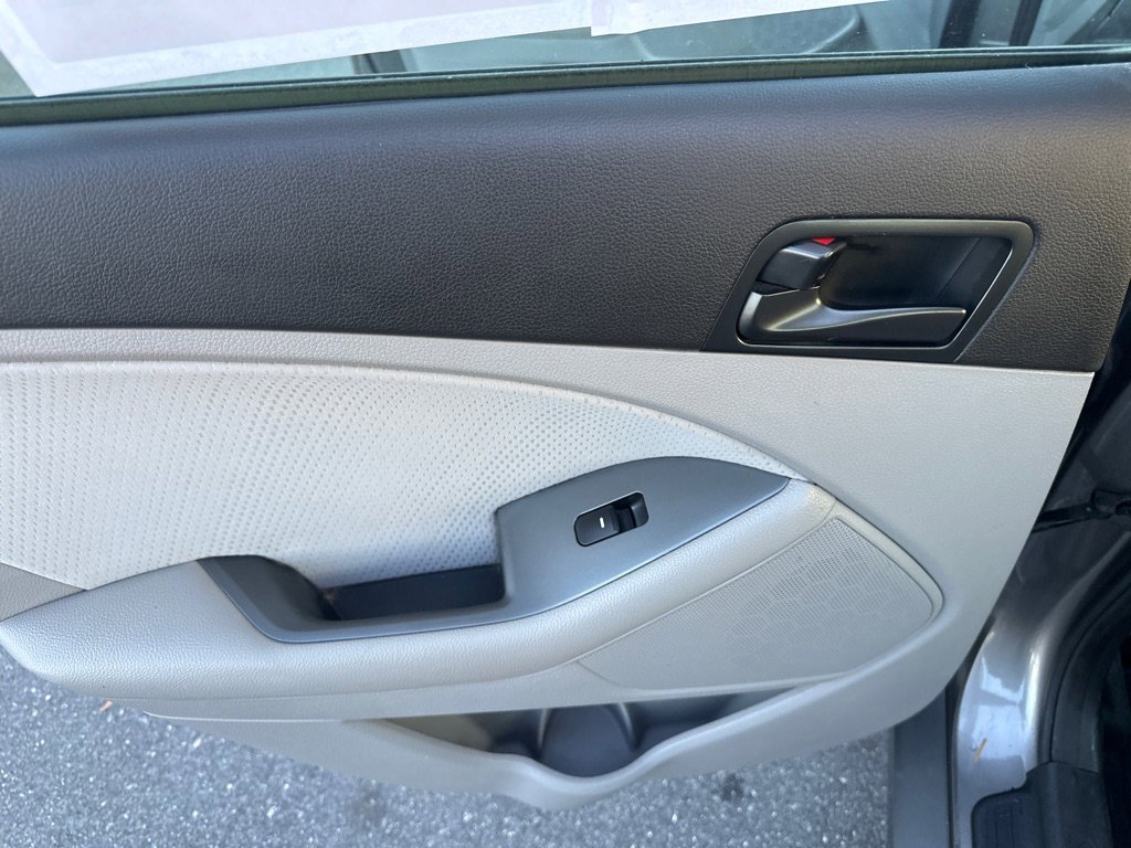 Used 2014 Kia Optima LX image 11