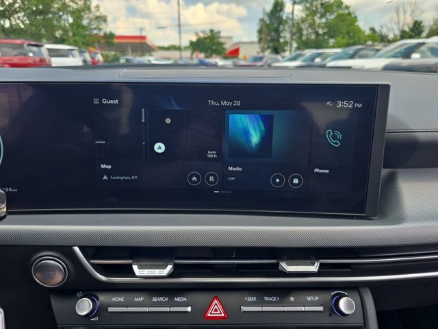 Certified 2024 Hyundai Sonata SEL w/ Convenience Package FWD image 16