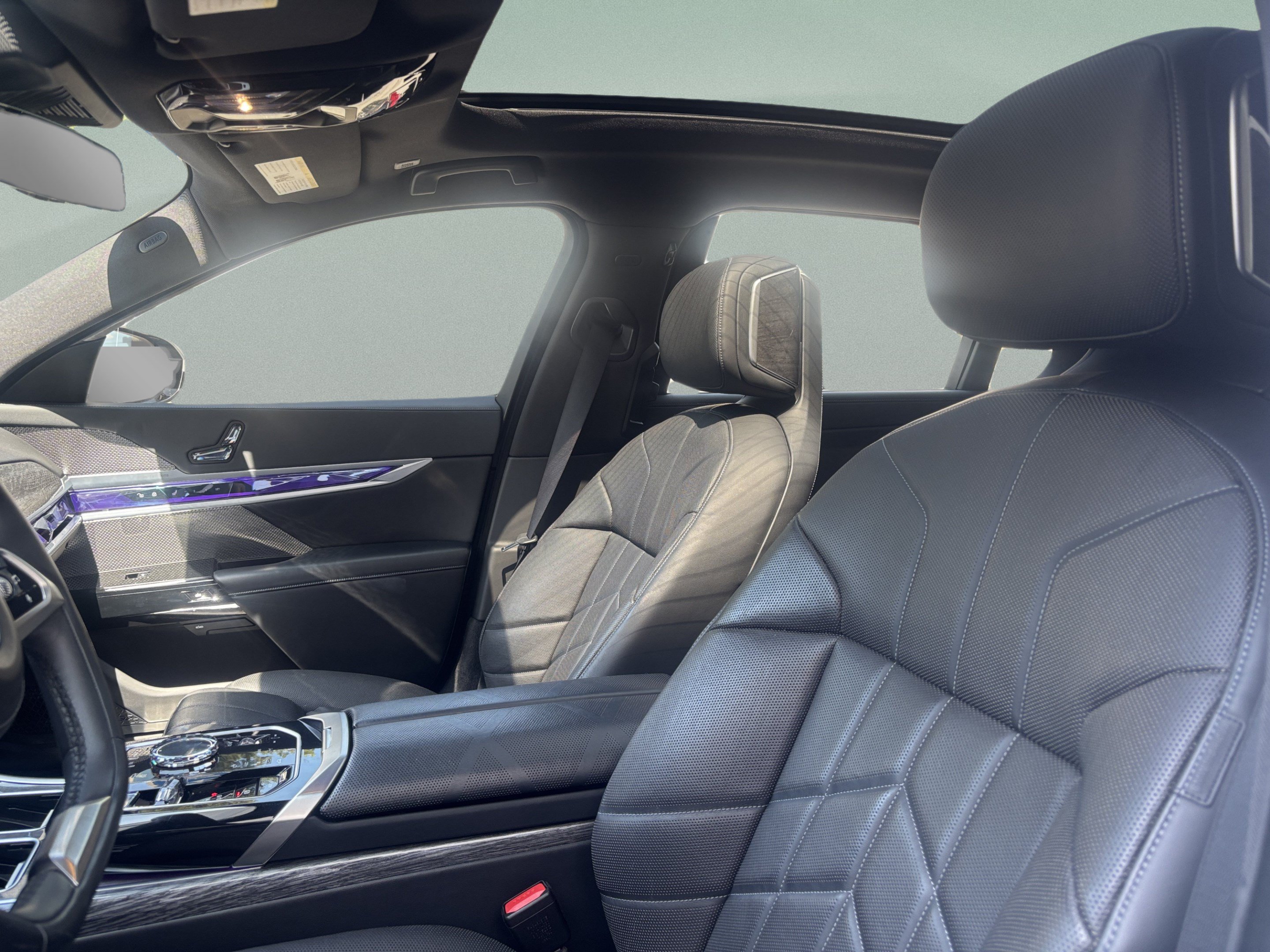 Certified 2023 BMW i7 xDrive60 AWD/4WD image 10
