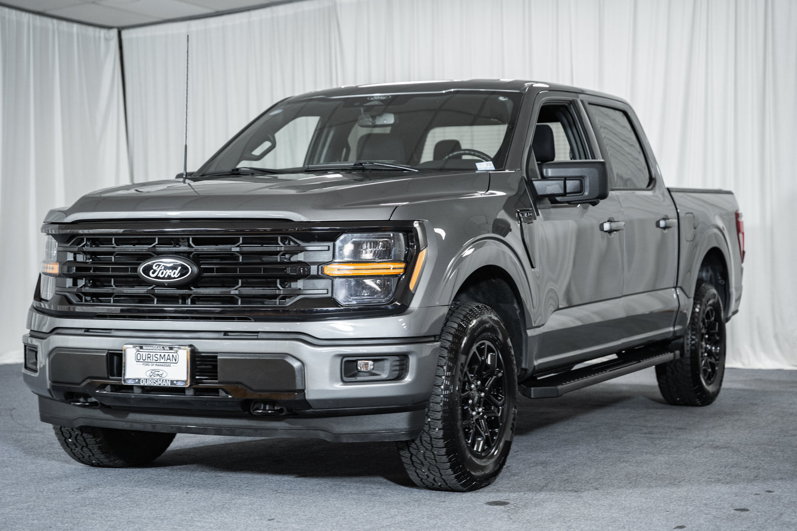 Used 2024 Ford F150 XLT w/ XLT Black Appearance Package AWD/4WD image 3