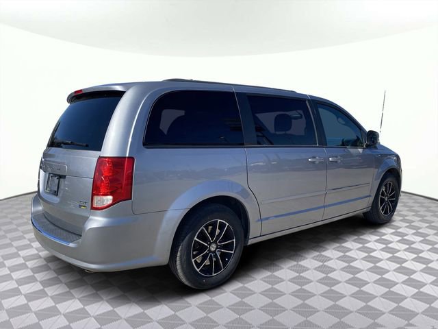 Used 2017 Dodge Grand Caravan GT image 4