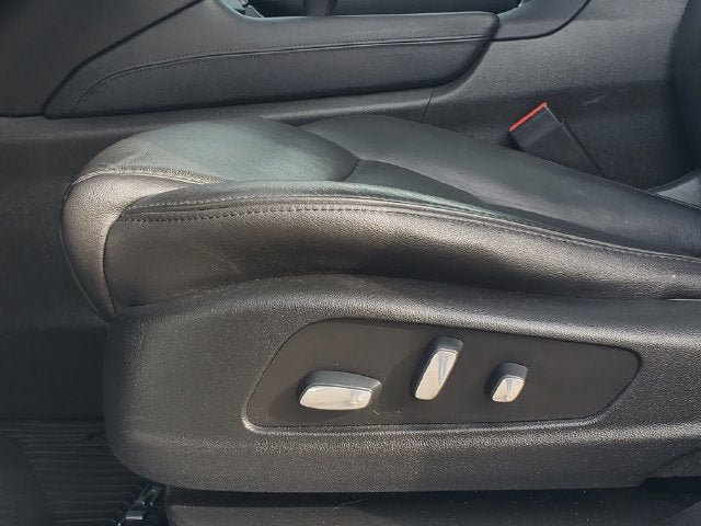 Used 2019 Cadillac XT5 Luxury AWD/4WD image 6