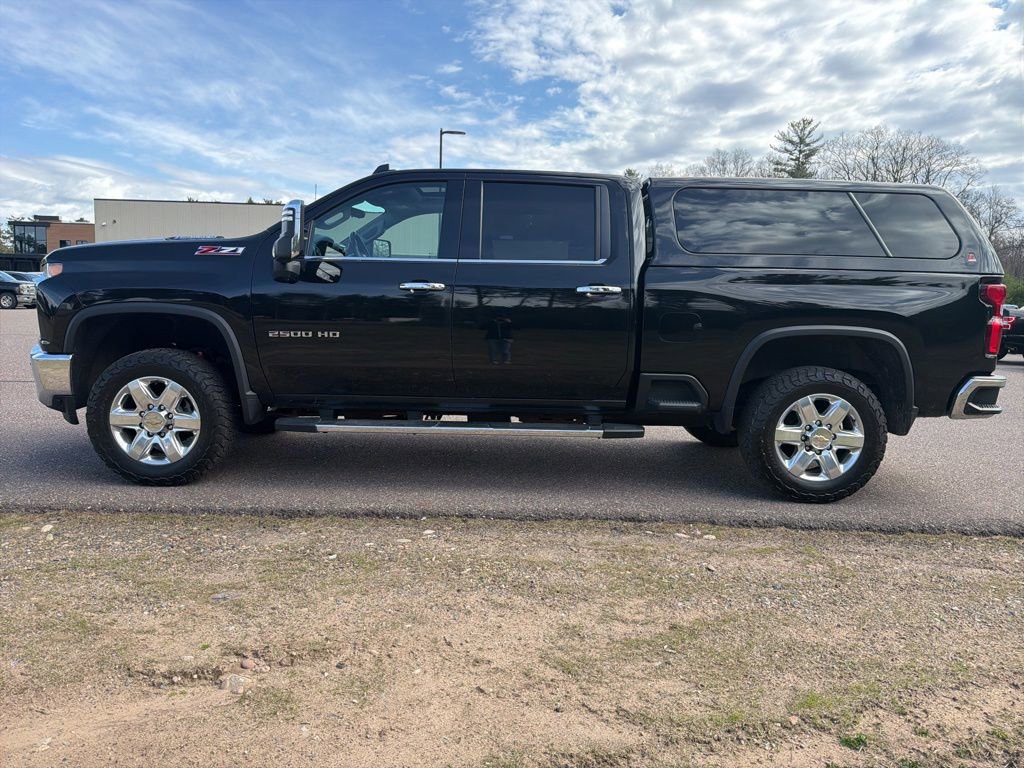 Used 2022 Chevrolet Silverado 2500 LTZ w/ LTZ Premium Package AWD/4WD image 3