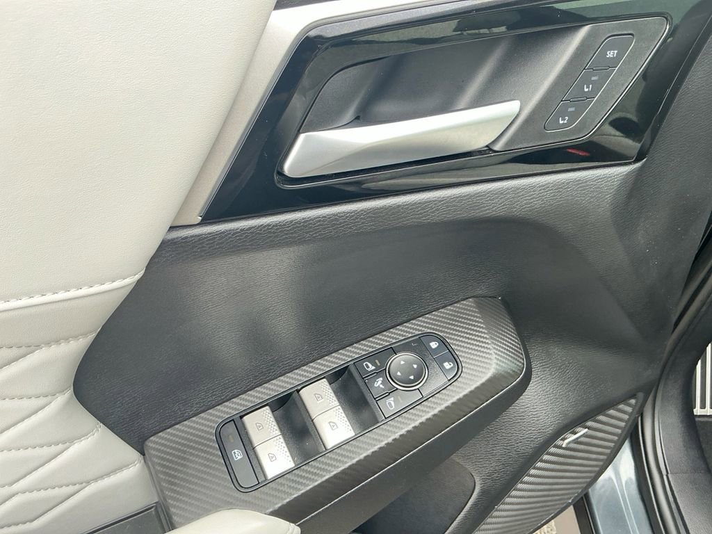 Used 2025 Mitsubishi Outlander SEL FWD image 16
