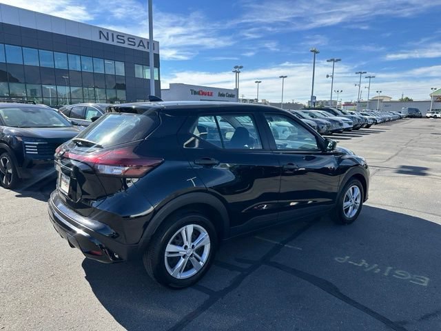 New 2025 Nissan Kicks Play S FWD image 12