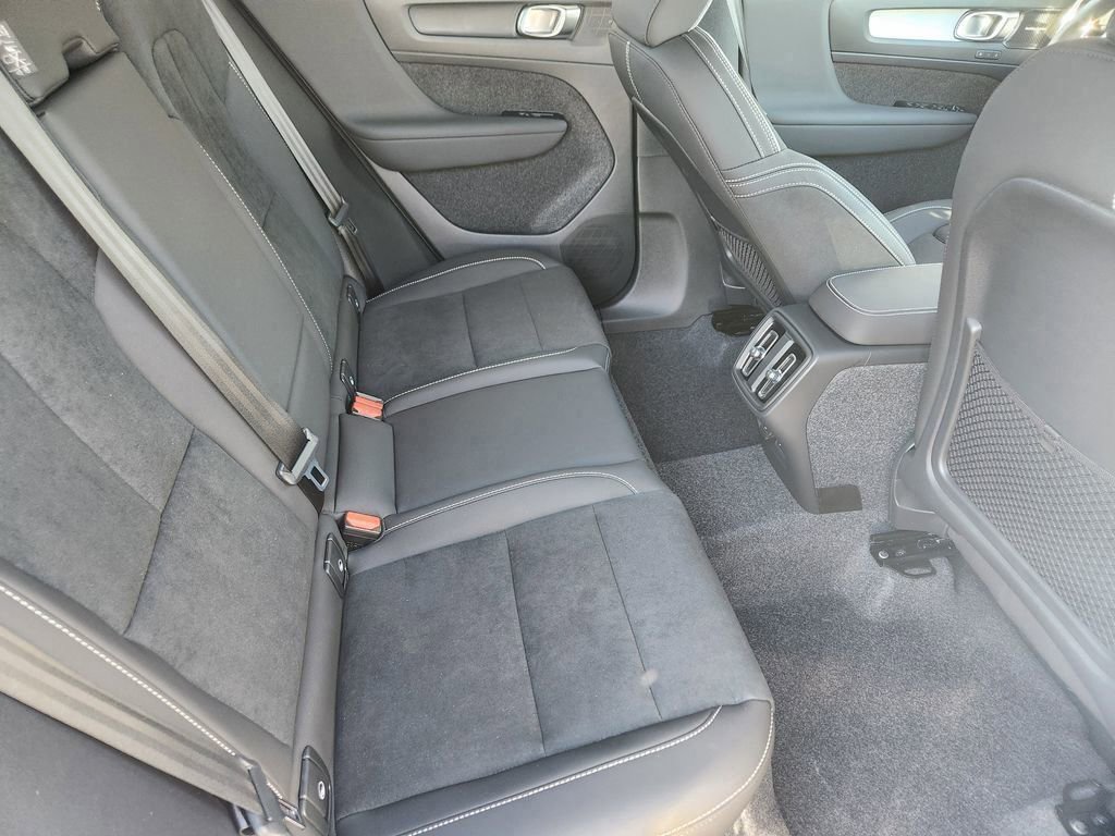 New 2026 Volvo XC40 B5 Ultra w/ Climate Package image 21