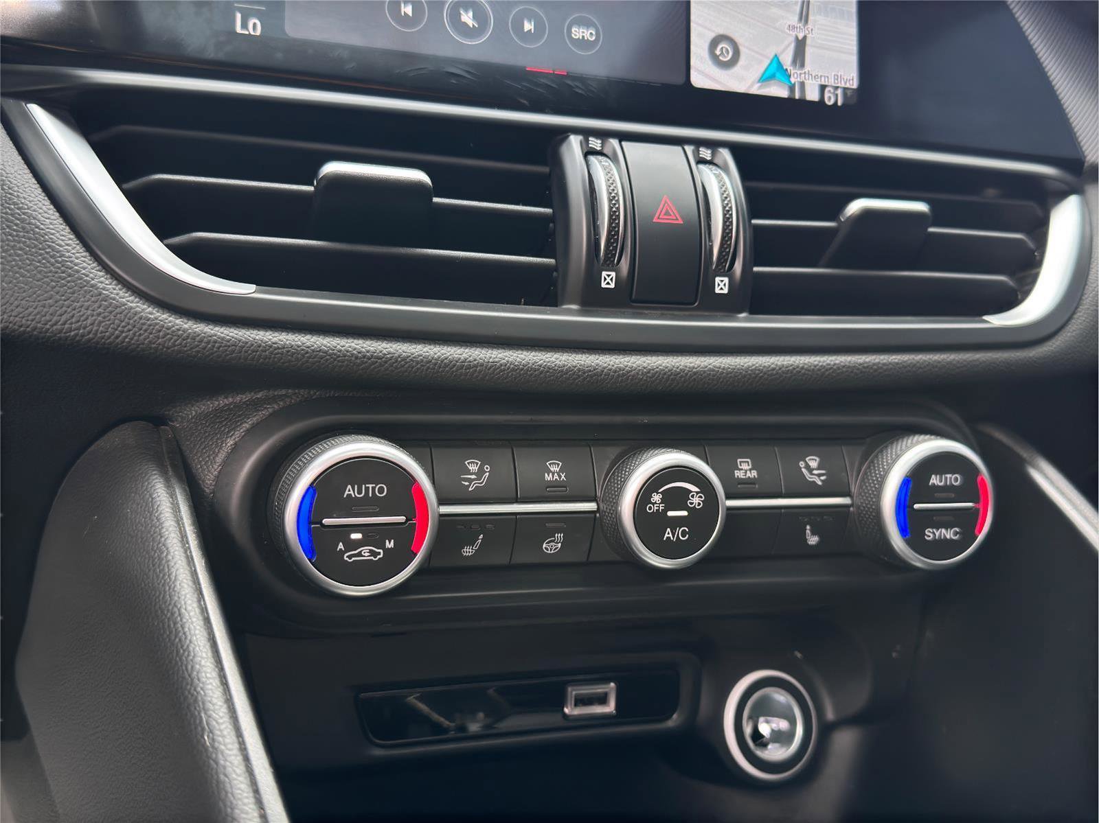 Used 2023 Alfa Romeo Giulia Veloce image 14