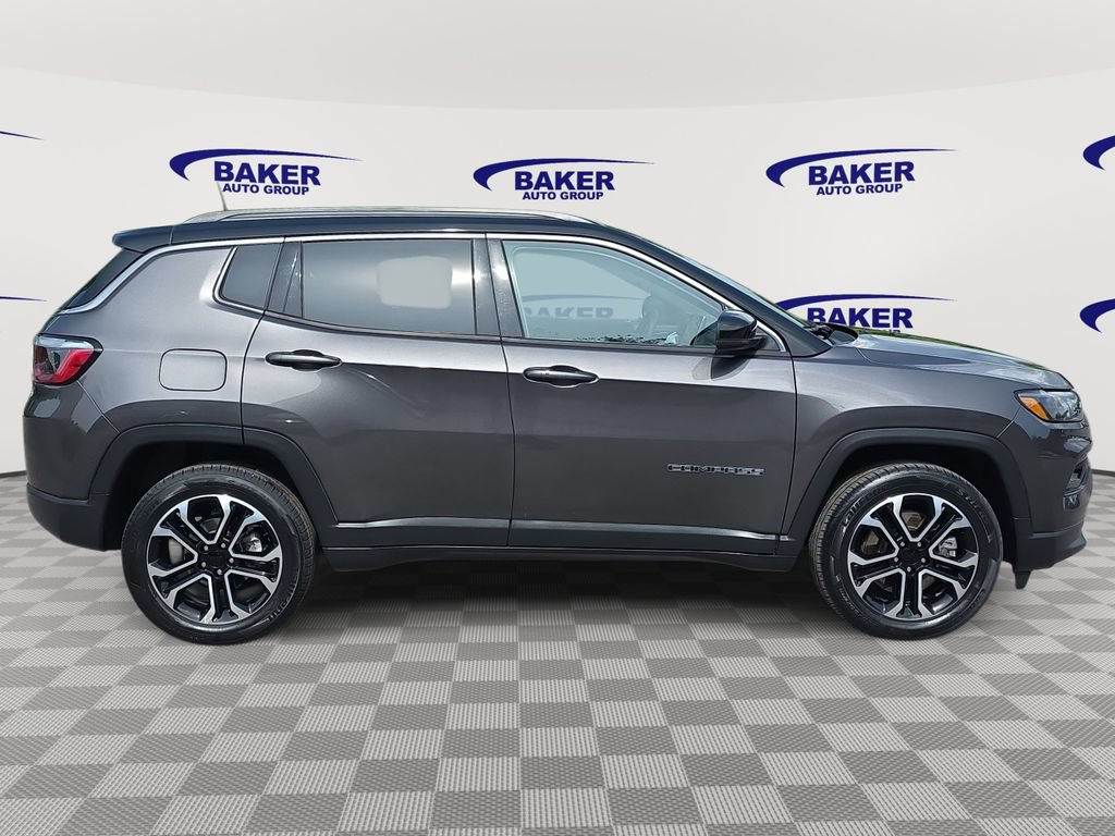 Used 2024 Jeep Compass Limited AWD/4WD image 2