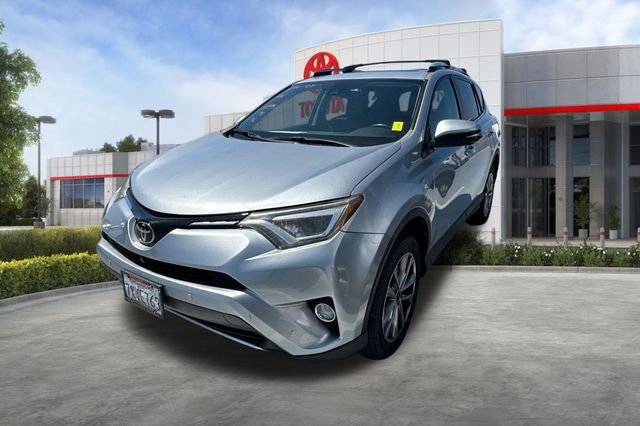 Used 2016 Toyota RAV4 Limited w/ Advanced Technology Package AWD/4WD image 3