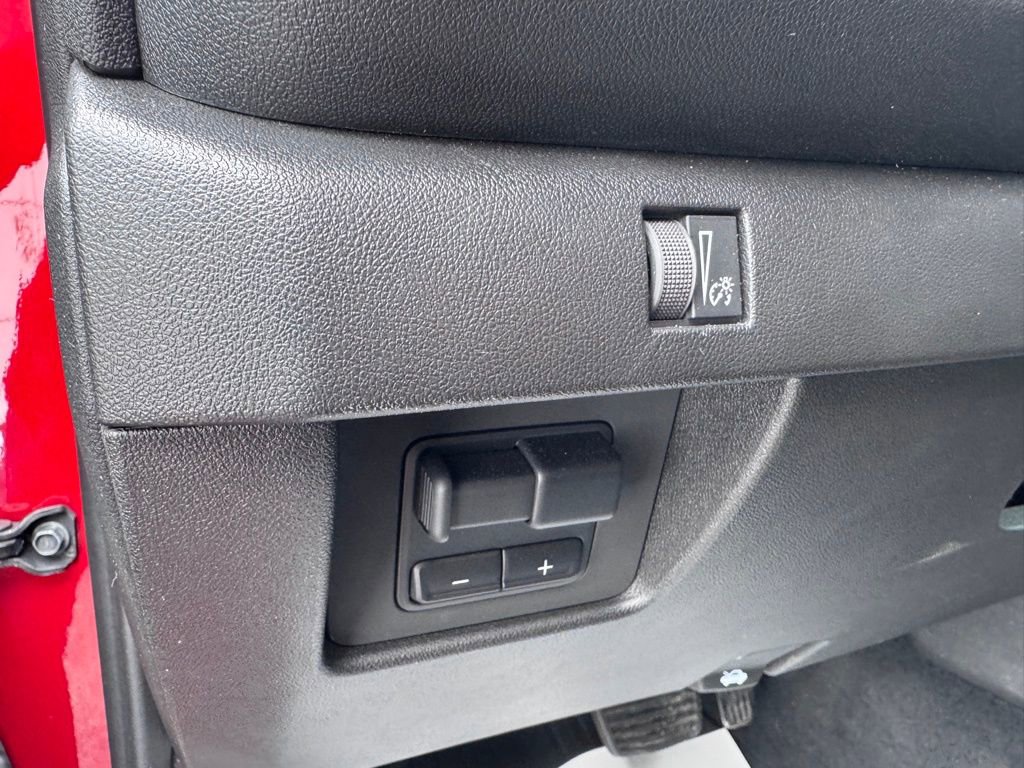 Used 2025 Chevrolet Colorado W/T w/ Advanced Trailering Package image 11