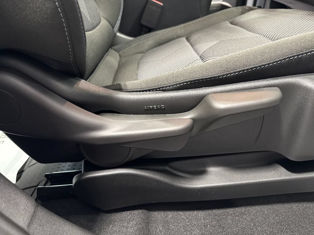 New 2027 Chevrolet Bolt LT FWD image 33