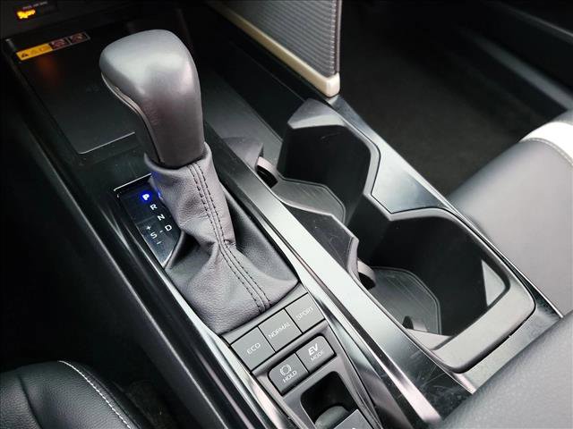 Used 2025 Toyota Camry SE image 22