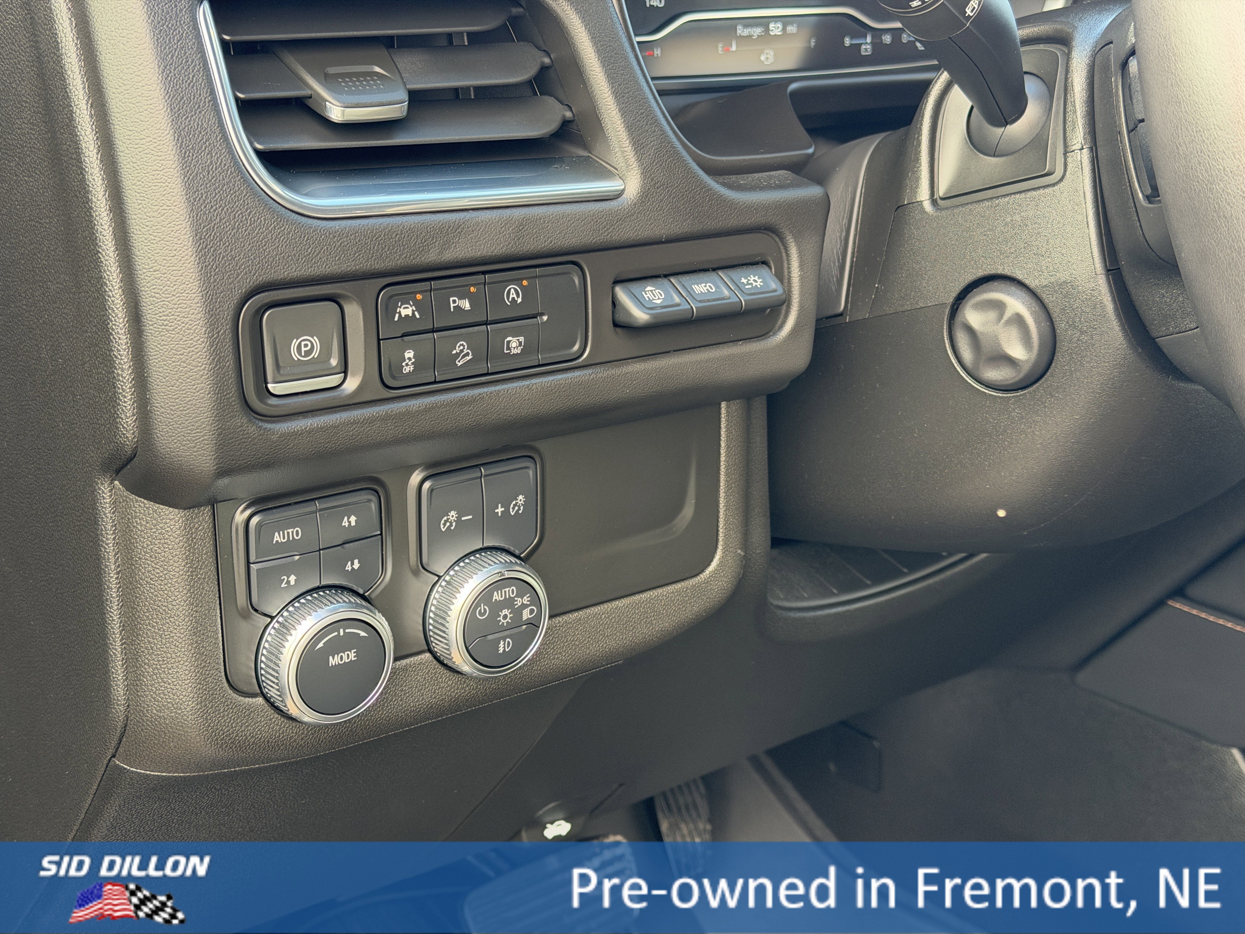 Used 2023 GMC Yukon AT4 w/ Technology Package image 14