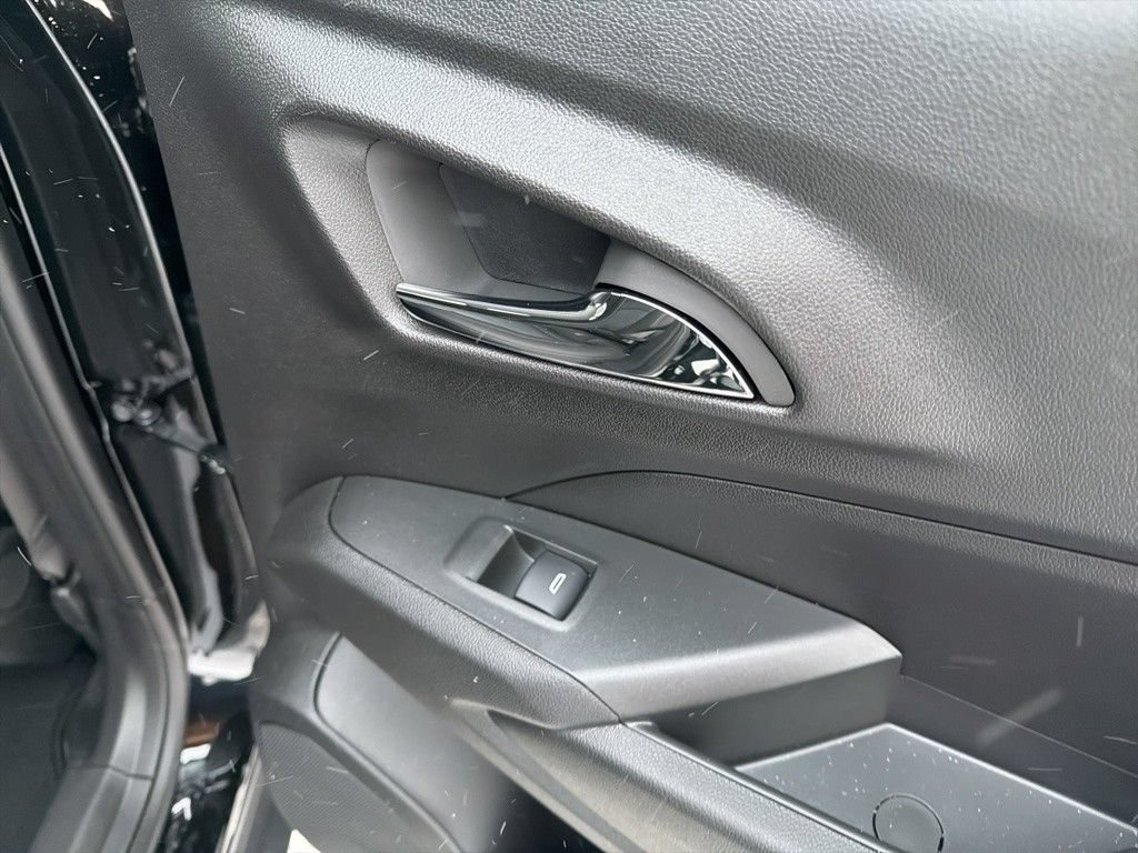 New 2026 Chevrolet Trax LT w/ Driver Confidence Package FWD image 26