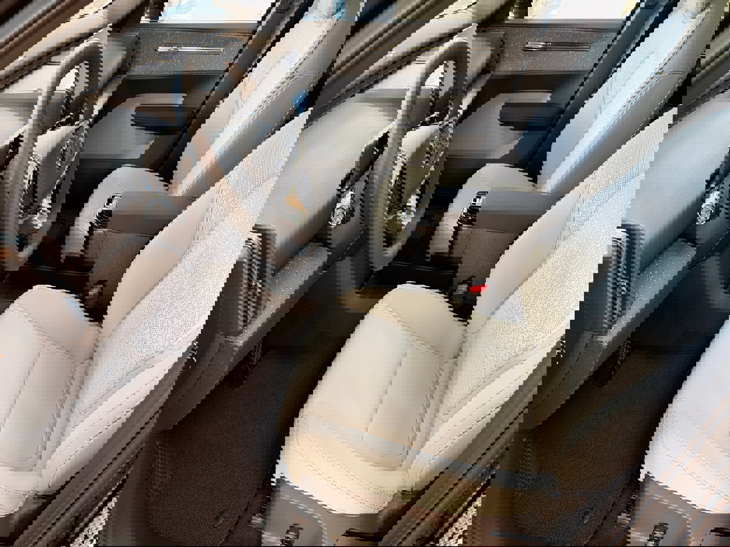 New 2026 Volvo EX30 Ultra w/ Climate Package image 13