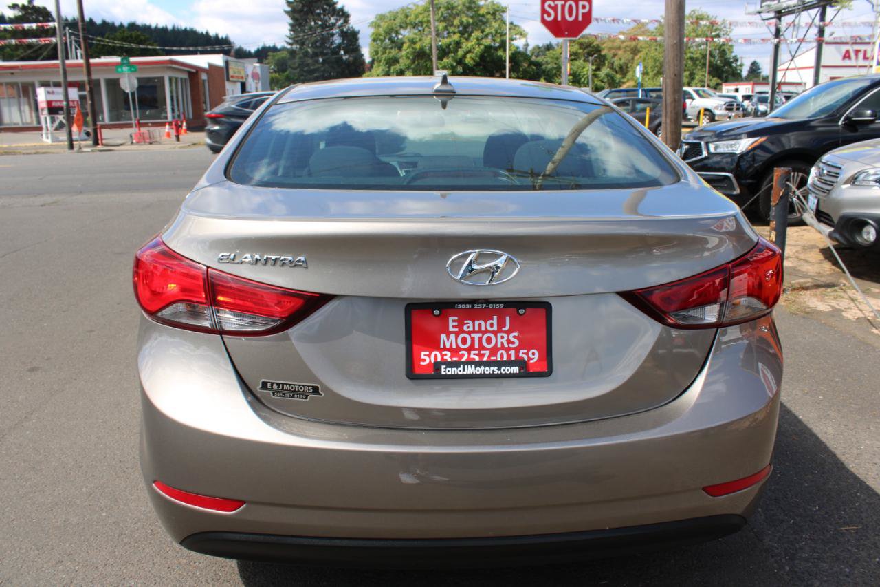 Used 2016 Hyundai Elantra Value Edition FWD image 5