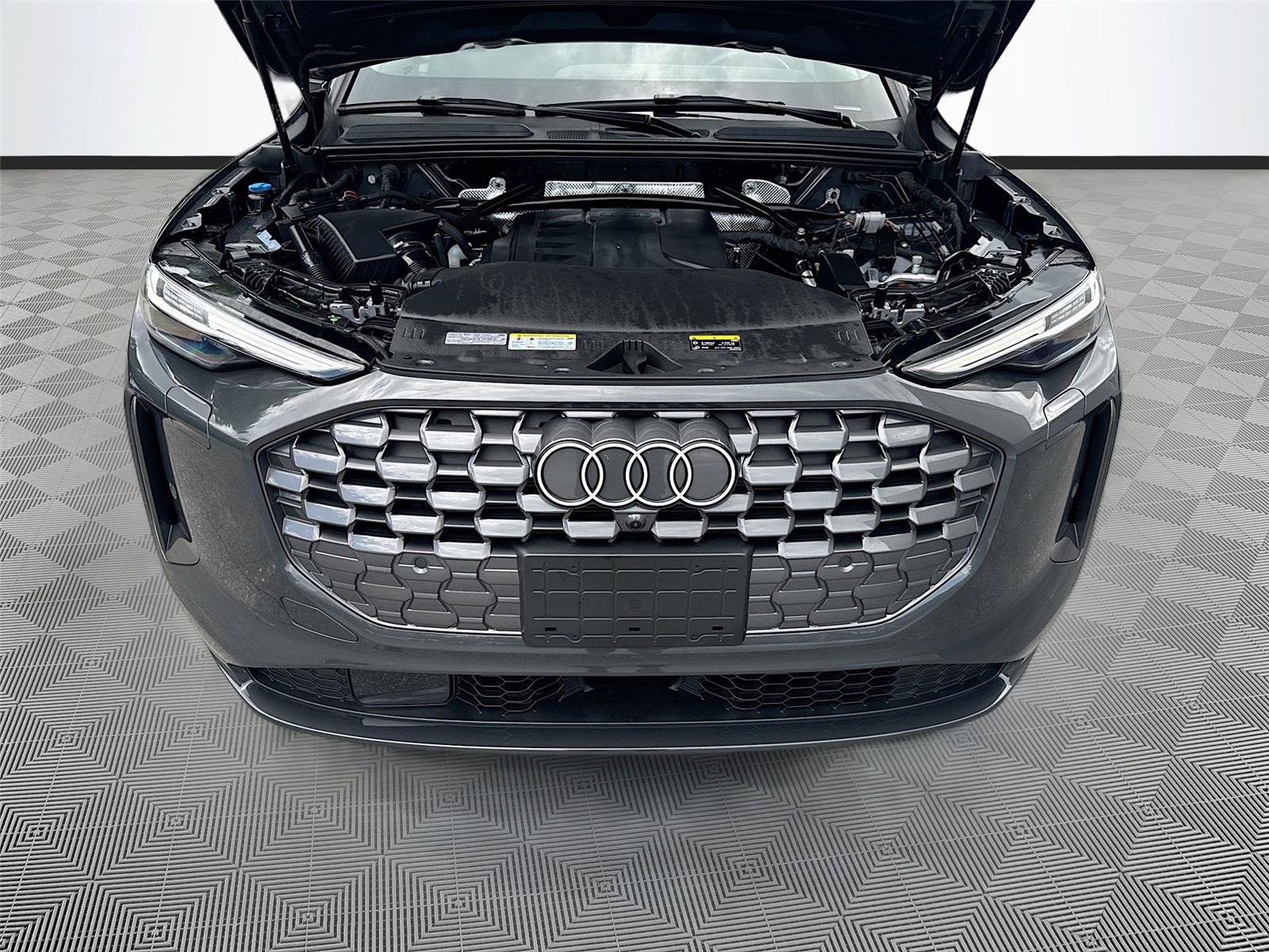 Certified 2025 Audi Q5 Premium Plus w/ Premium Plus AWD/4WD image 31