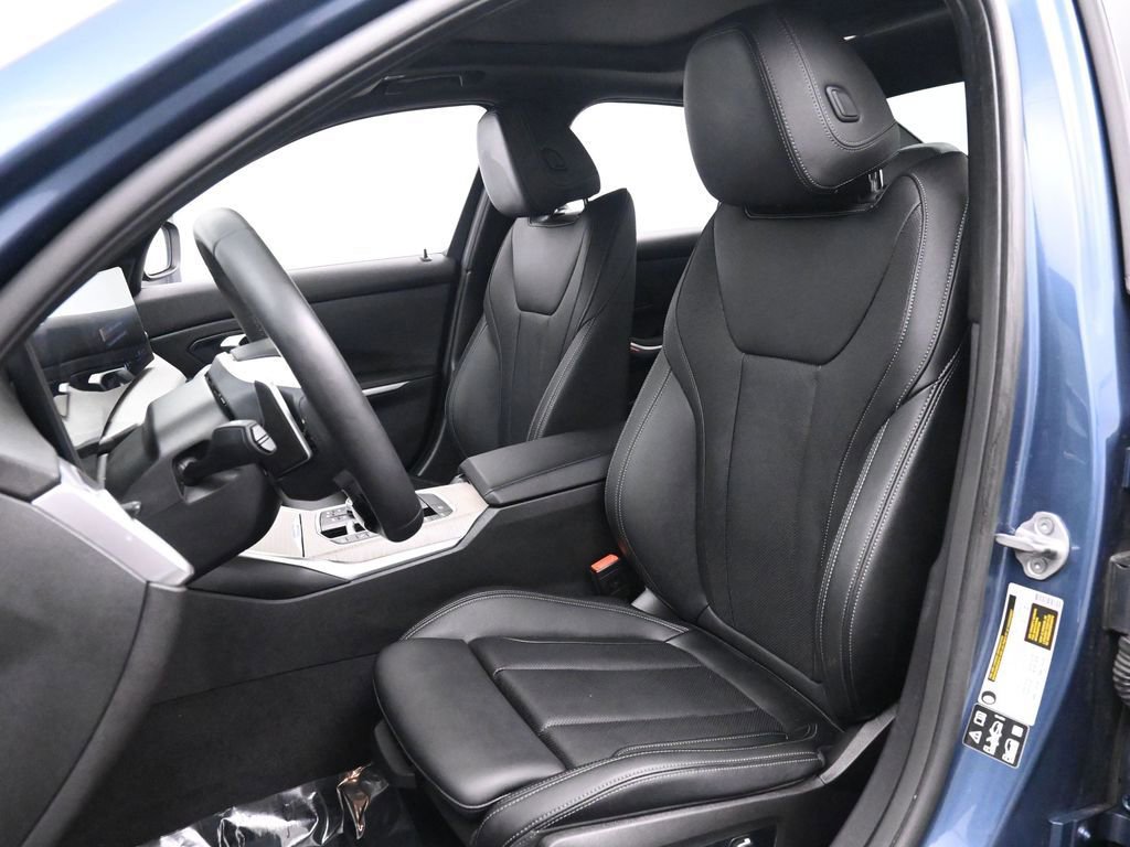 Used 2025 BMW 330i xDrive Sedan image 12