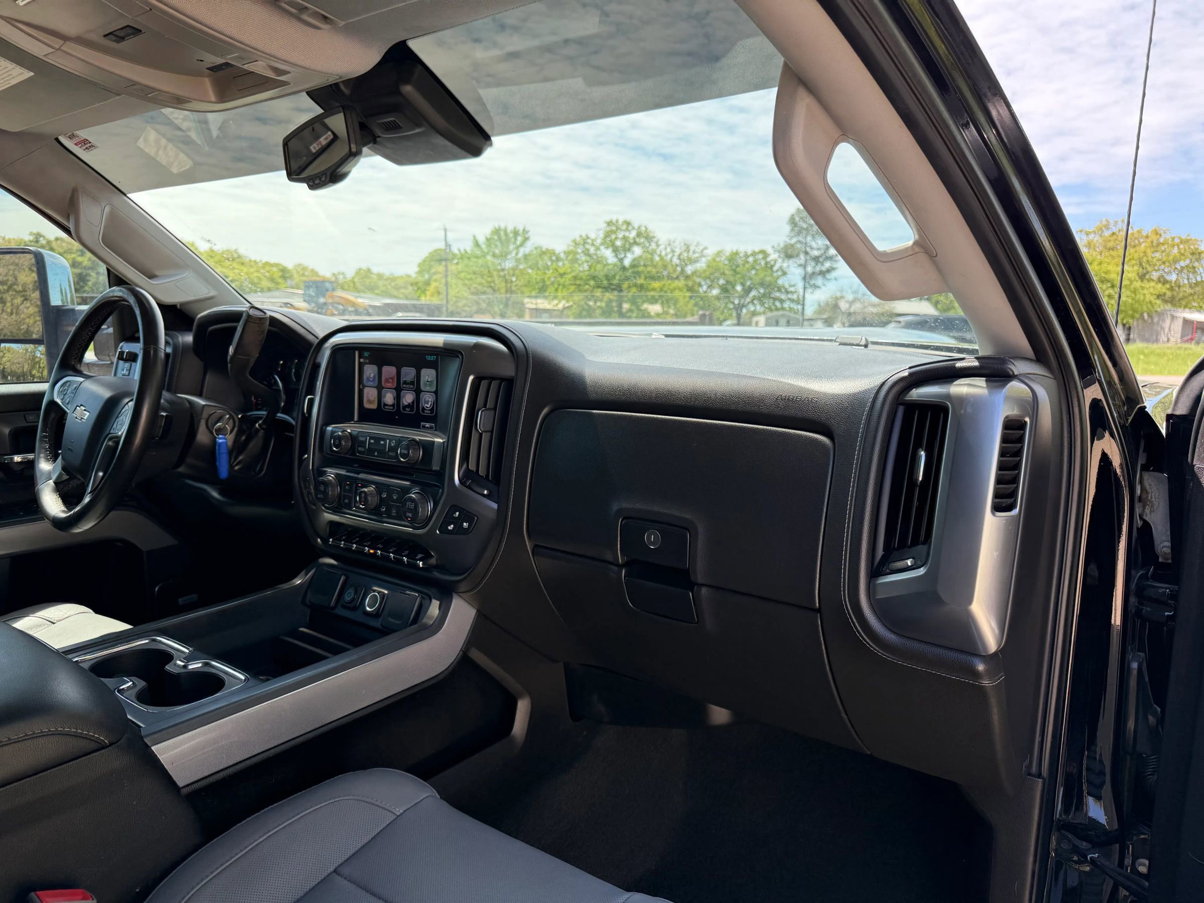 Used 2017 Chevrolet Silverado 2500 LTZ w/ Duramax Plus Package image 12